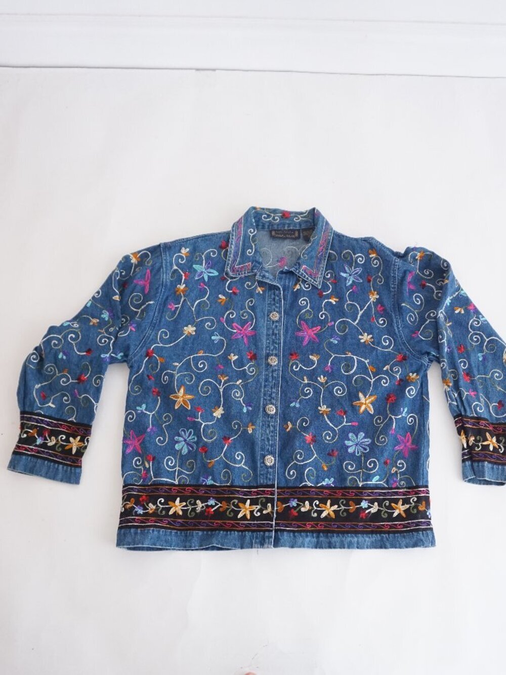 Vintage LifeStyle Blue Floral Embroidered Cottagecore Western Denim Jacket XL